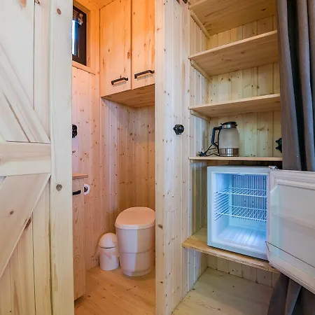 Wiesenhaus: Wohnen Im Tiny House Direkt Am Rhein * Köln