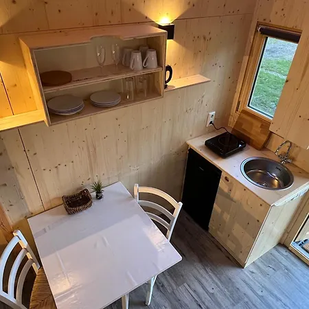 Wiesenhaus: Wohnen Im Tiny House Direkt Am Rhein Köln