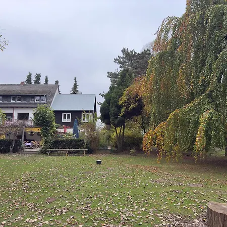 Wiesenhaus Am Rhein - Tiny & Schlaffaesser