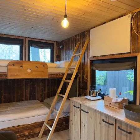 Wiesenhaus: Wohnen Im Tiny House Direkt Am Rhein * Köln