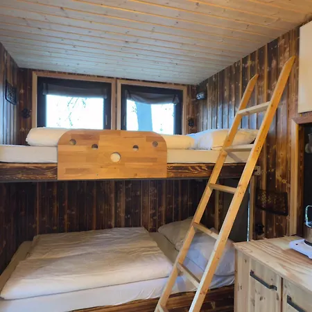 Apartment Wiesenhaus: Wohnen Im Tiny House Direkt Am Rhein Köln